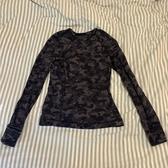 lululemon athletica Tops - LULULEMON fleece lined long sleeve!
